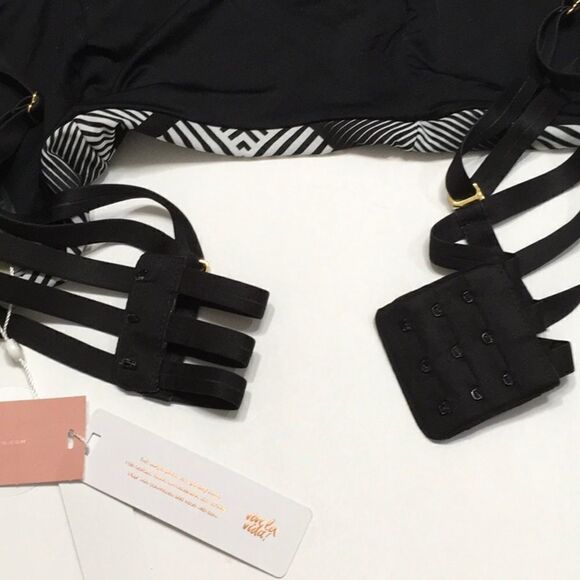 PILYQ Geometric diamond & midnight gold bottom. - Picture 8 of 9